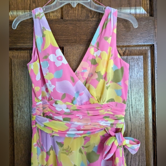 NWOT London Times Floral & Flowy Sleeveless V-Neck Dress - Size 10 - Picture 2 of 7